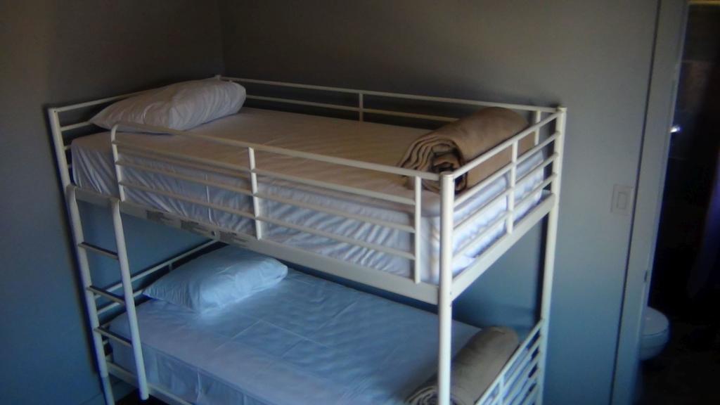 Explore Hotel And Hostel Union City Camera foto