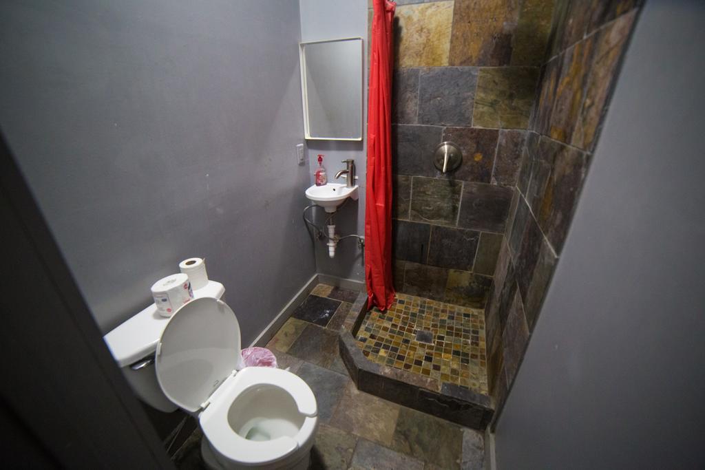 Explore Hotel And Hostel Union City Esterno foto
